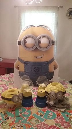 Minion party poster and a few decorations