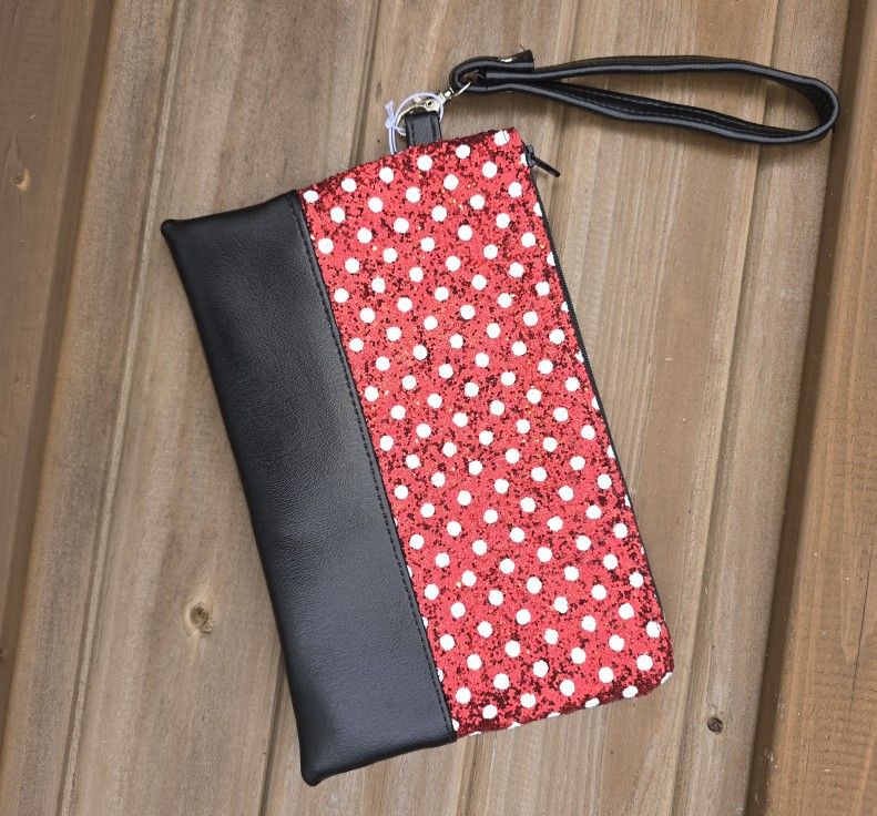 Wristlet