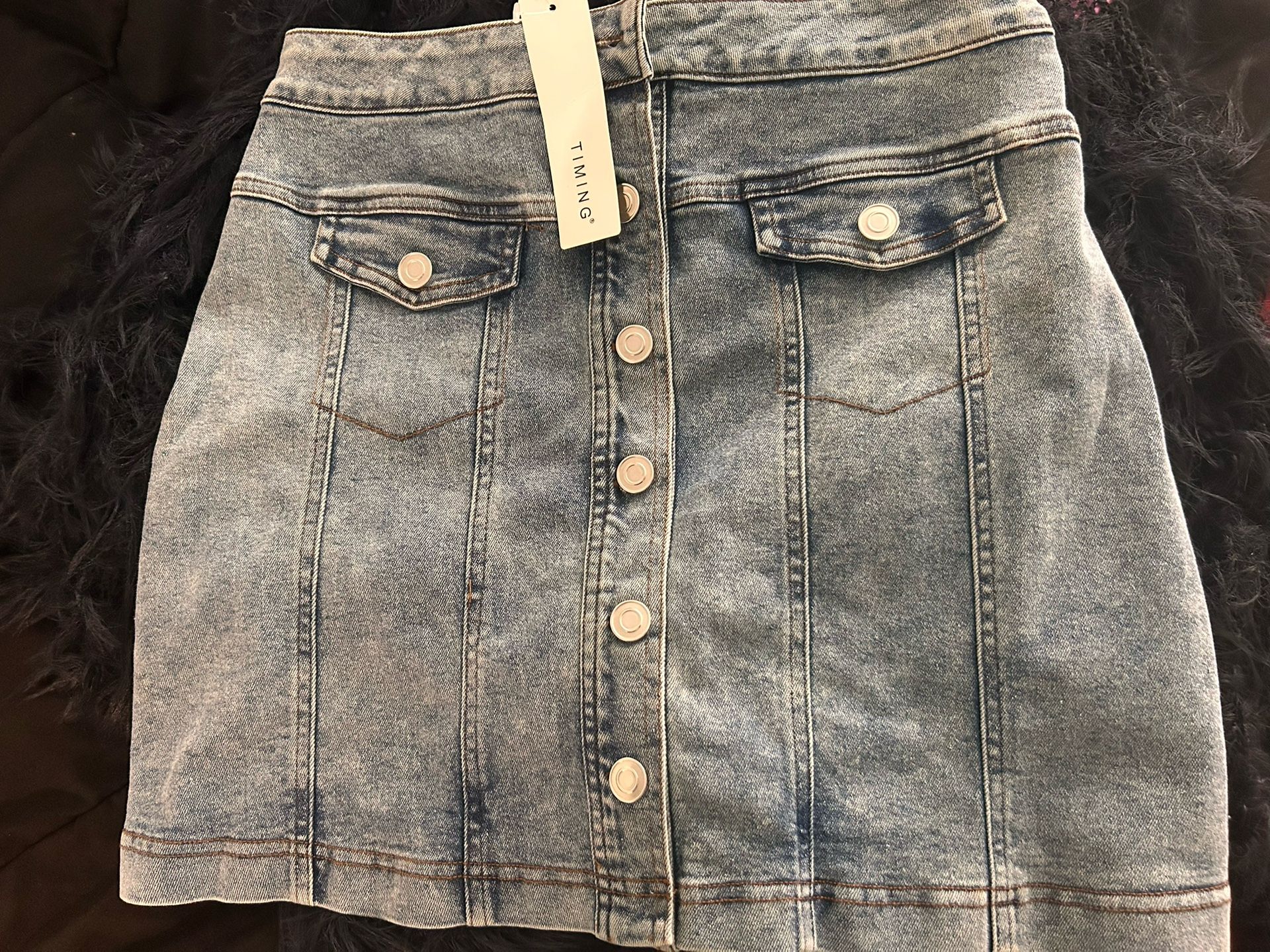 Los Angeles Timing Skirt