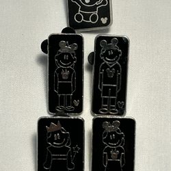 Disney Pins Set