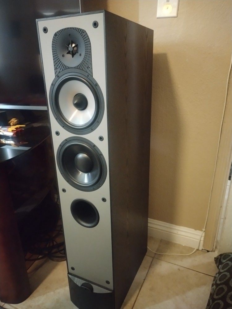 Paradigm Monitor V3 Tower Speaker Set/Denon Dolby Atmos Receiver.
