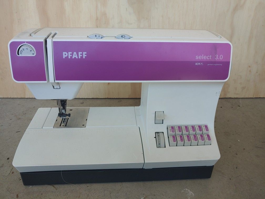 Sewing Machine Pfaff Select 3.0