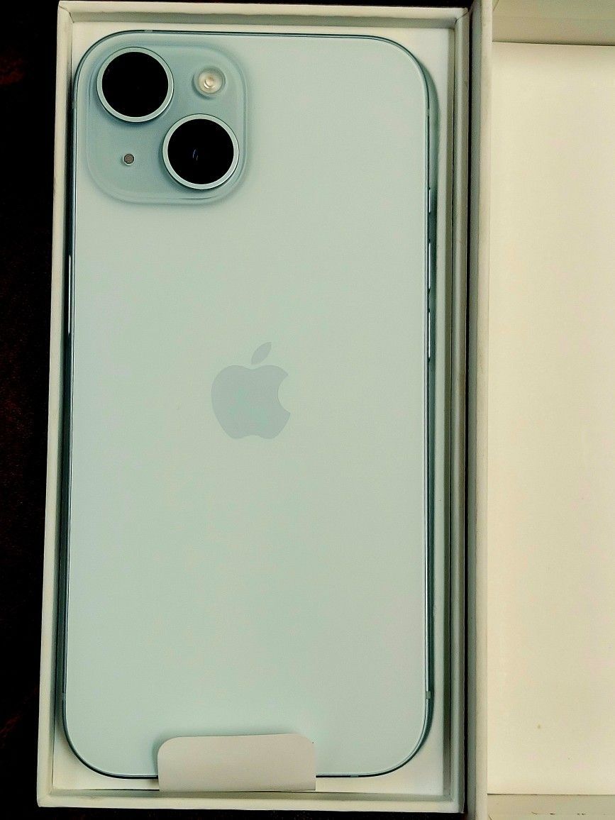 600$ Iphone 15 Matte White New In Box Spectrum ONLY