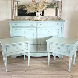 Dresser Set