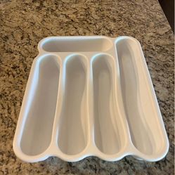 Silverware tray 
