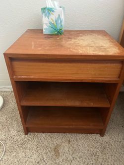 Free Pair of nightstands