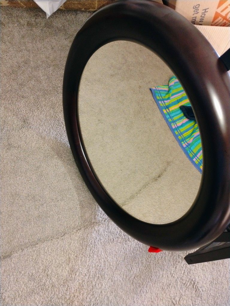 27" Round Mirror Some Minor Scratches Otherwise Good Condition Pickup Only Cash