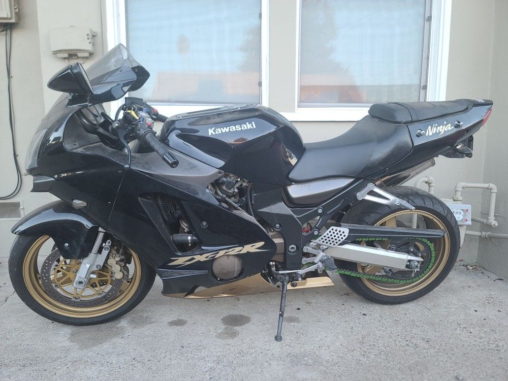2003 kawasaki ZX12R