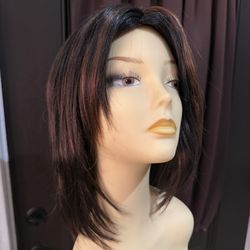 Women’s synthetic wig