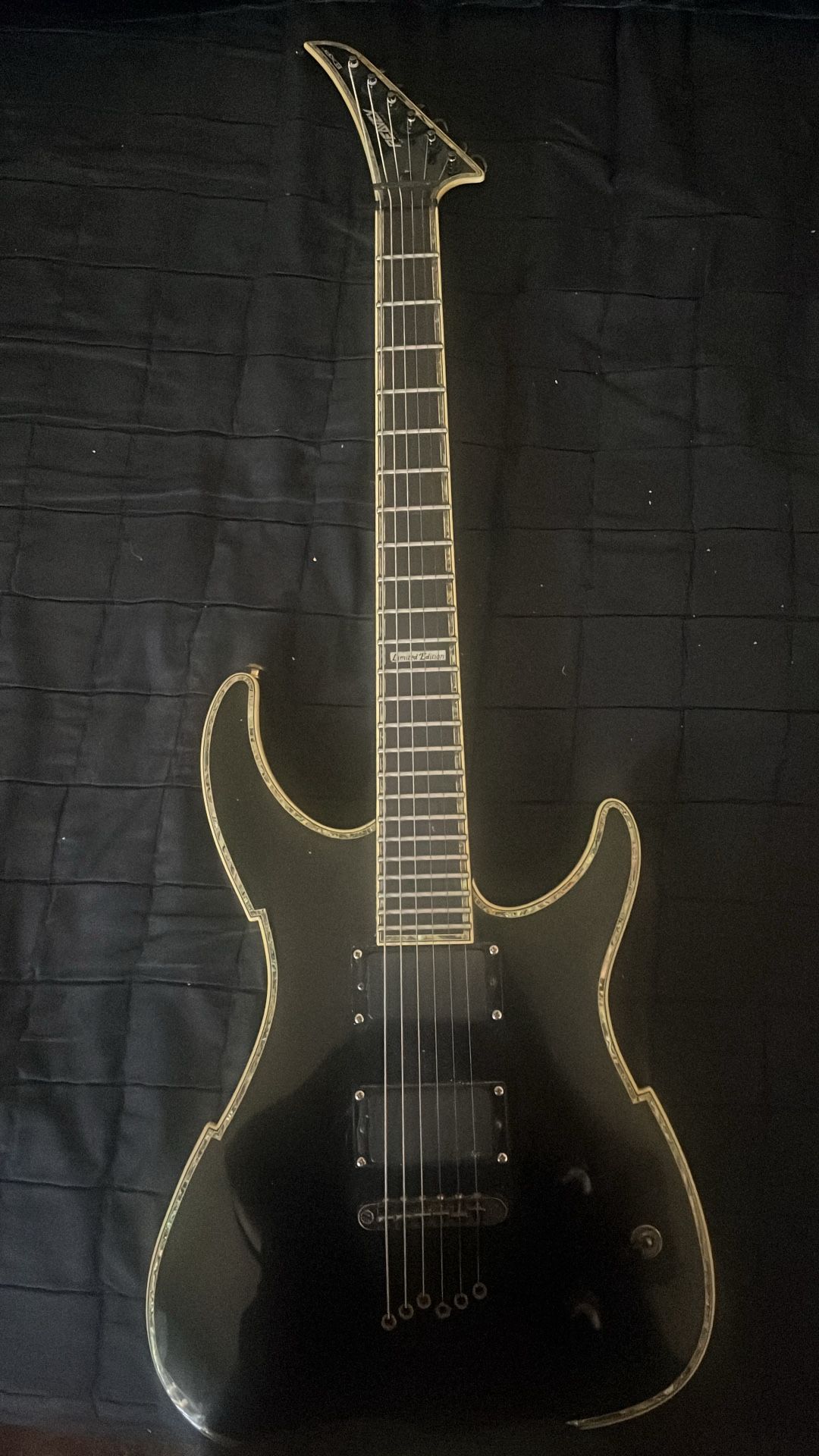 Peavey V-Type Exp (Limited Edition) Guitar