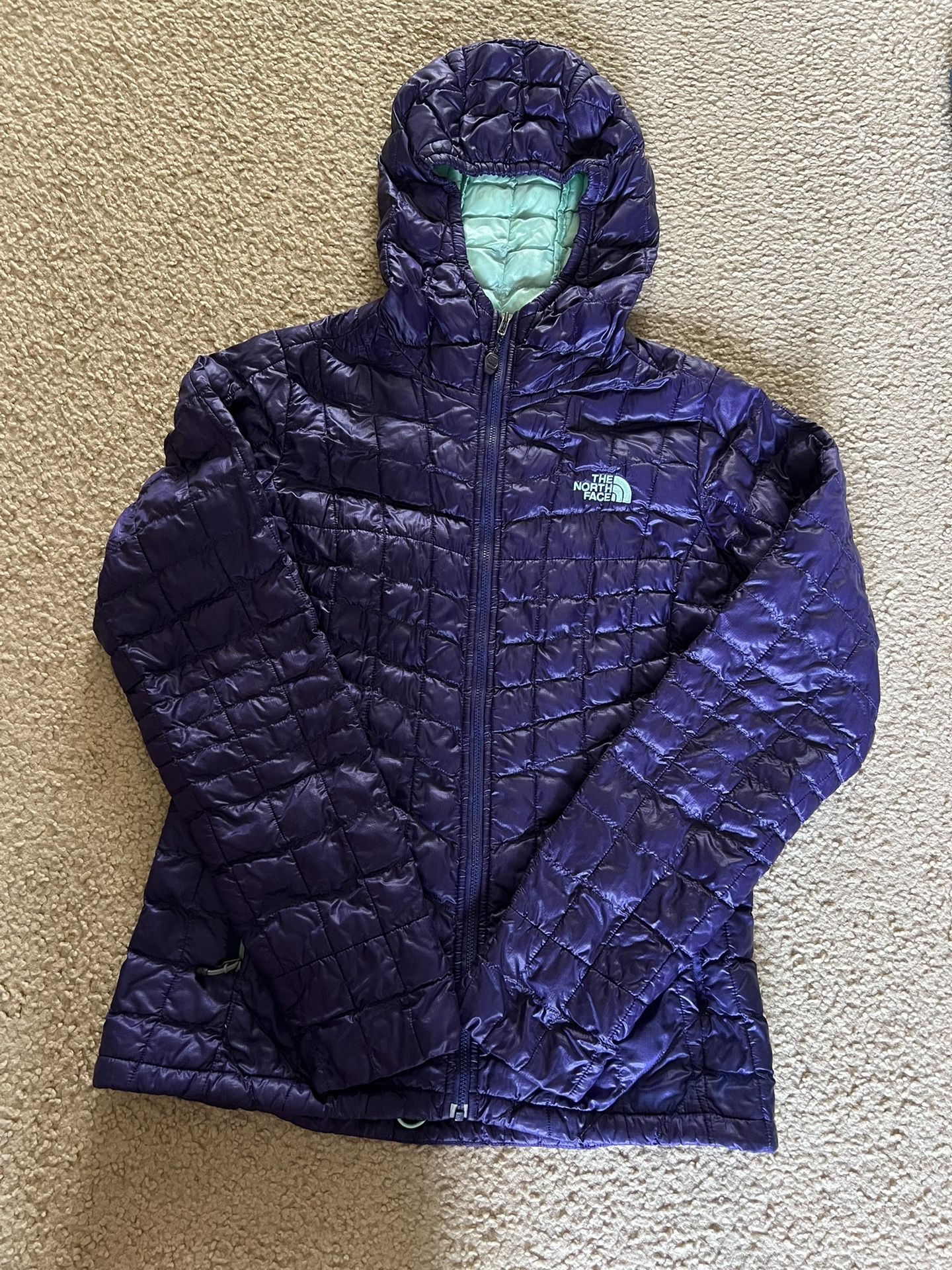 Used women North face thermoball hoodie S