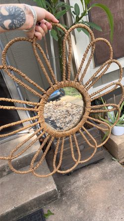 Flower mirror