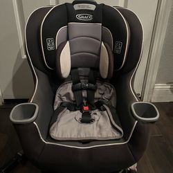 Graco Convertible Carseat