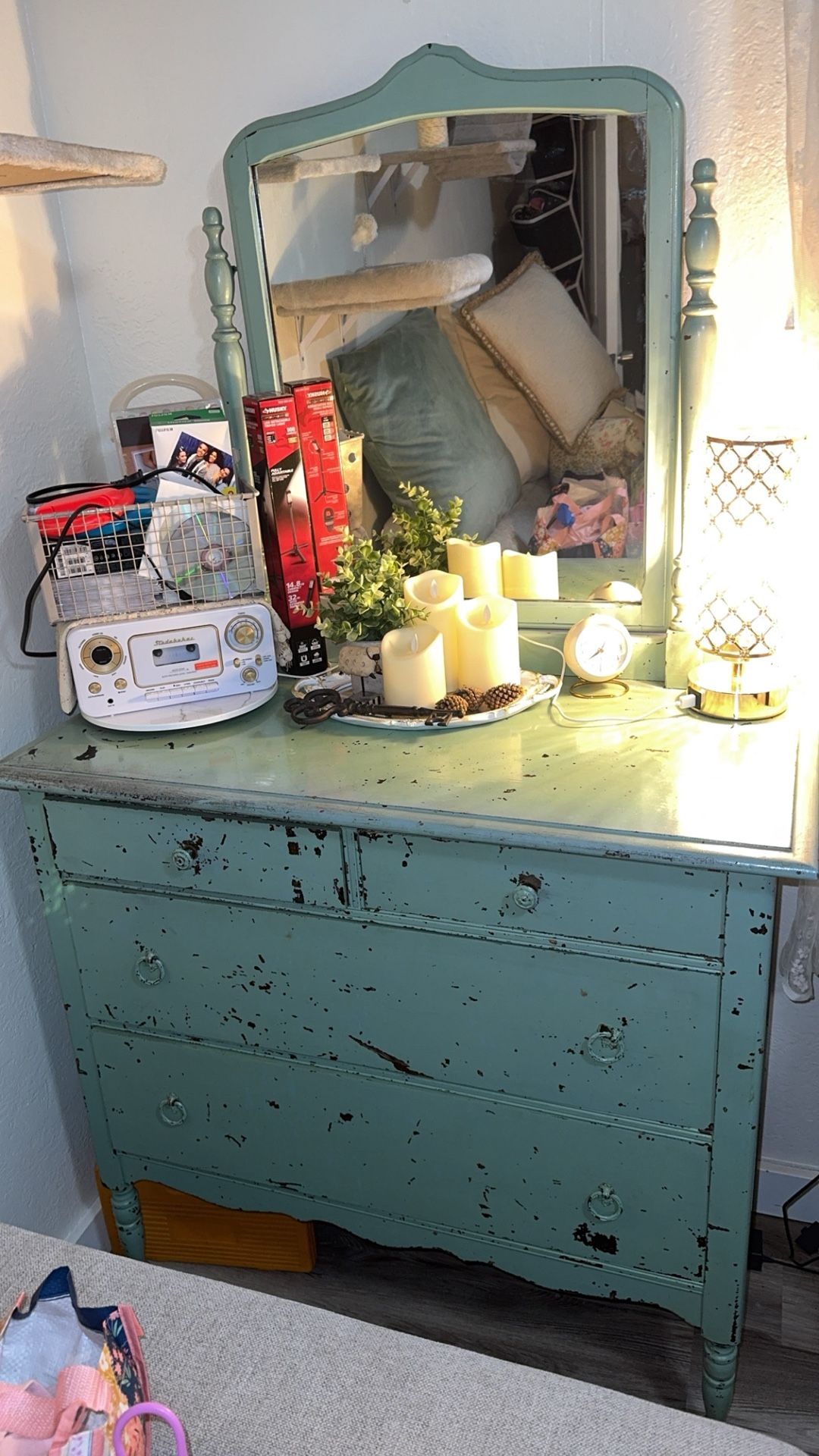 Old Green Chippy Dresser