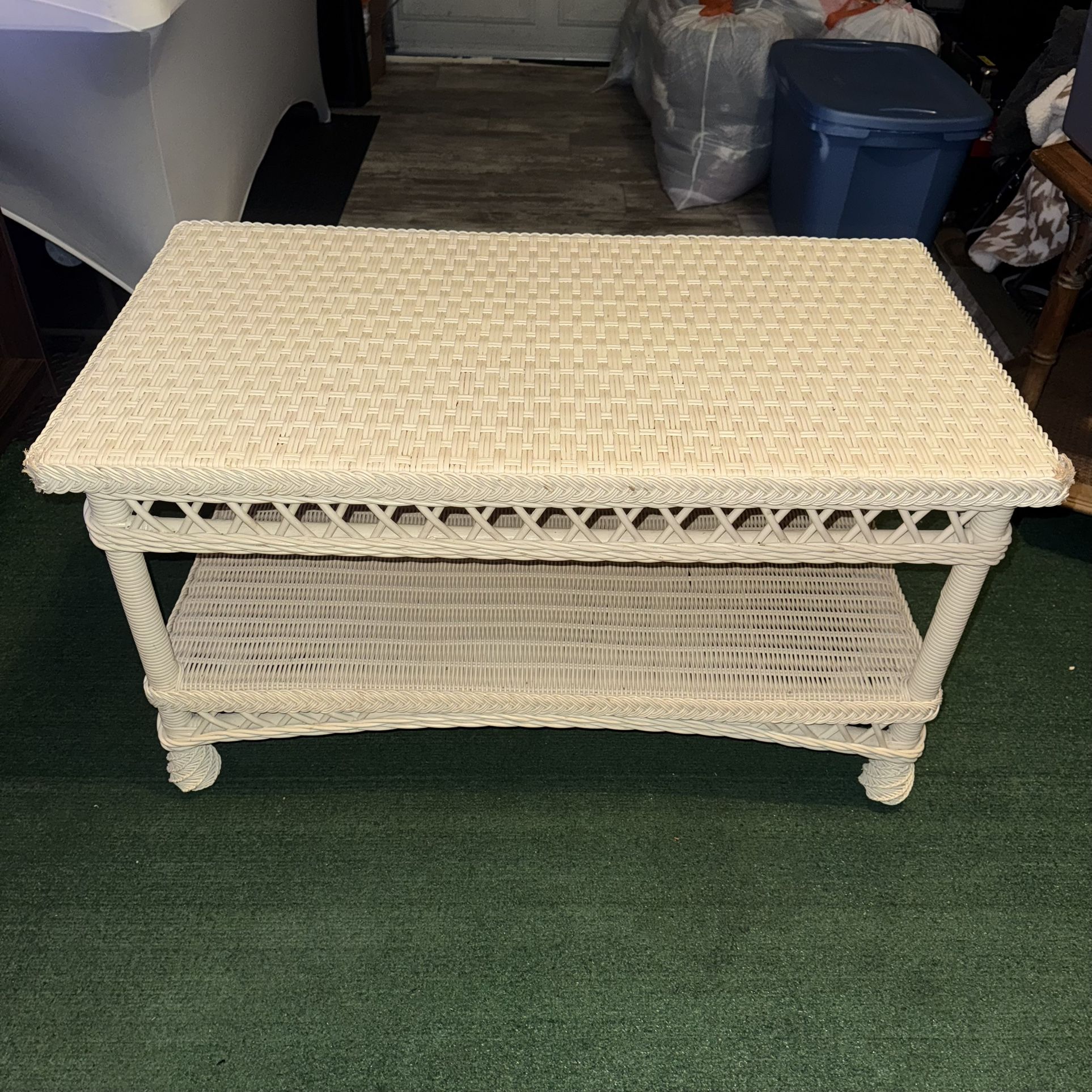 🤍 White Wicker Coffee Table – Coastal Cottage Style – $45