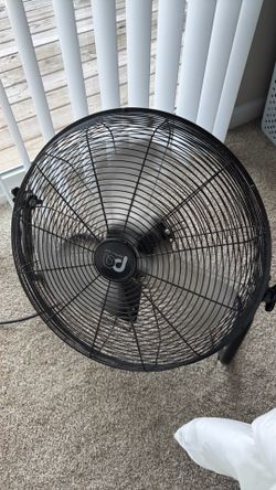 Perfect Aire High Velocity Floor Fan – 3-Speed – Excellent Condition