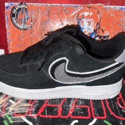 2018 Air Force 1 '07 LV8 'Chenille Swoosh'