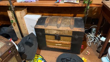 Treasure Chest vintage