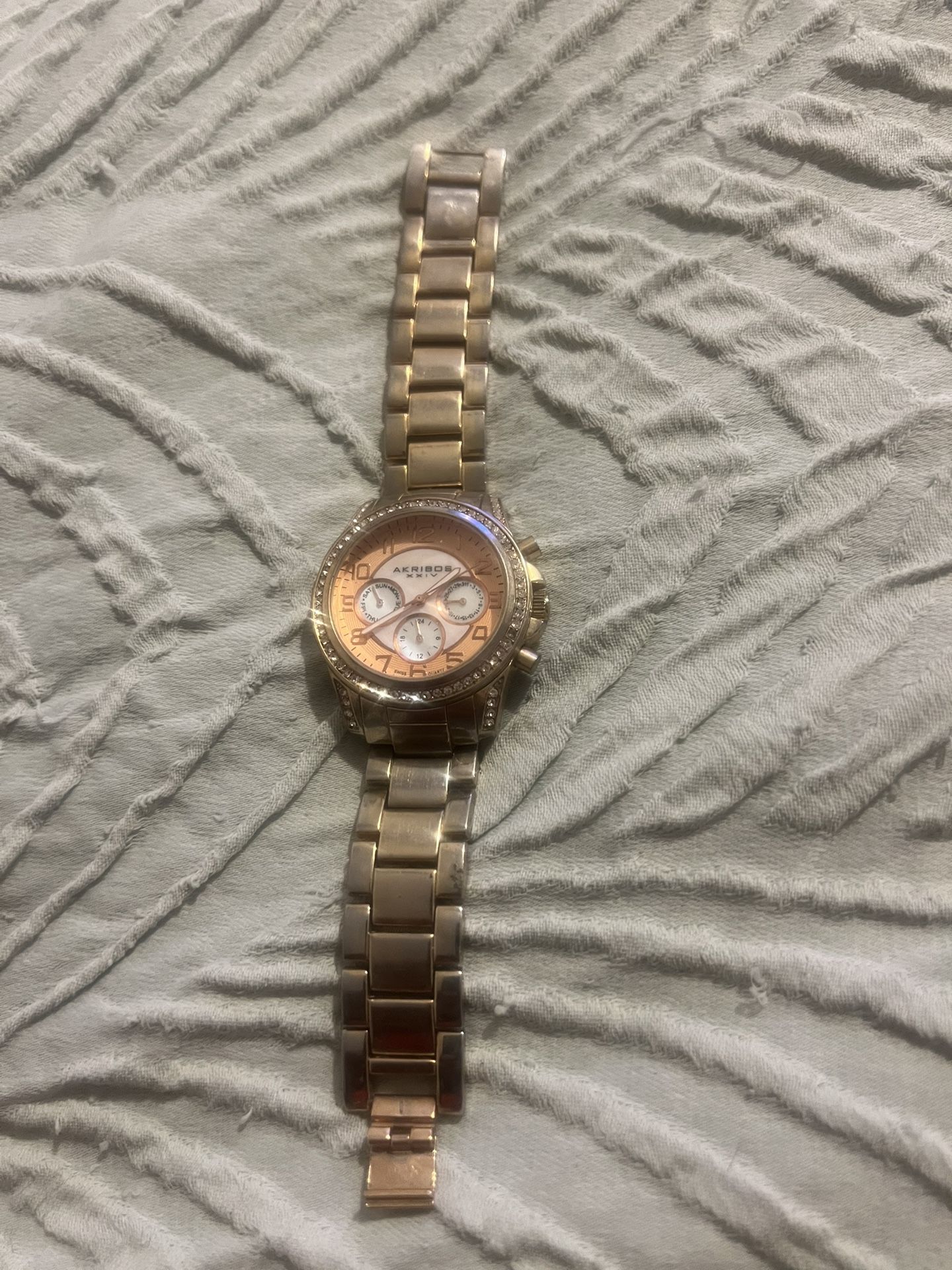 Akribos XXIV /Rose gold colored steel Ø39