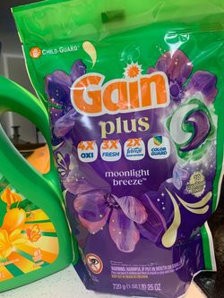 Gain Plus Moonlight Breeze Laundry Pods 18ct