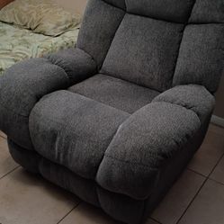 Electric Power Reclining Chair , Excellent Condition .Gray Color / Fabric Type.