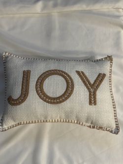 Decorative pillow