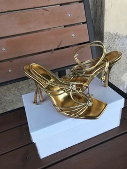 Miss Lola gold high heels size 6