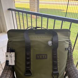Yeti Tote Soft Cooler M30 Olive Green New