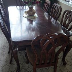 Dining table make your offer