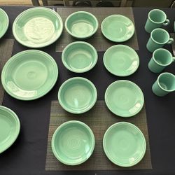 Homer Laughlin China Co. - FIESTA set