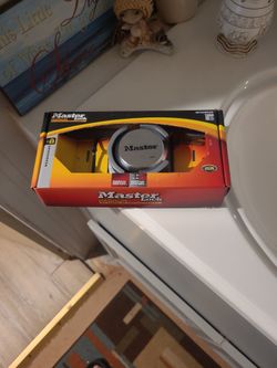 Master Padlock With 2 Keys Brand New