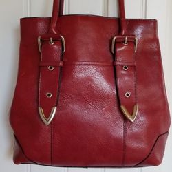 Wilson's Leather Red/silver 12"Hx11.5"Wx4"D magnetic open/closures