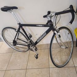 Road Bike/Bici Ruta (Performance R102) Size 52