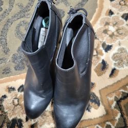 Women shoes 8.5