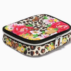 BRIGHTON JEWELRY TRAVEL HOLDER