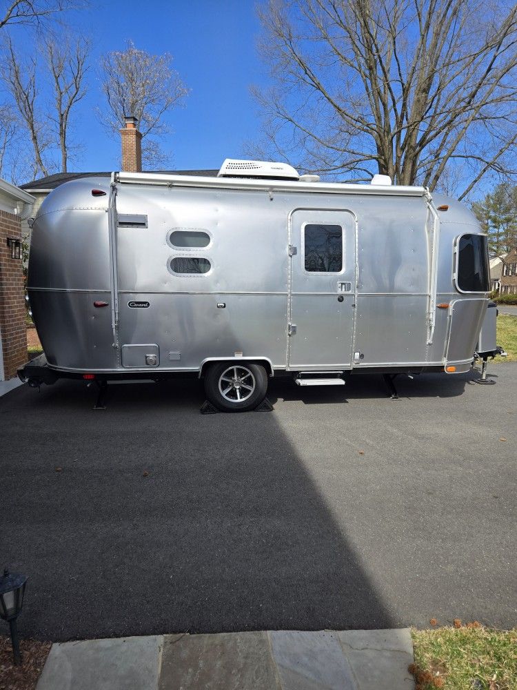 2024 Airstream Caravel