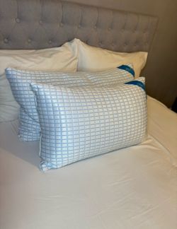 Cool Silk Memory Foam Pillow for Sale‼️