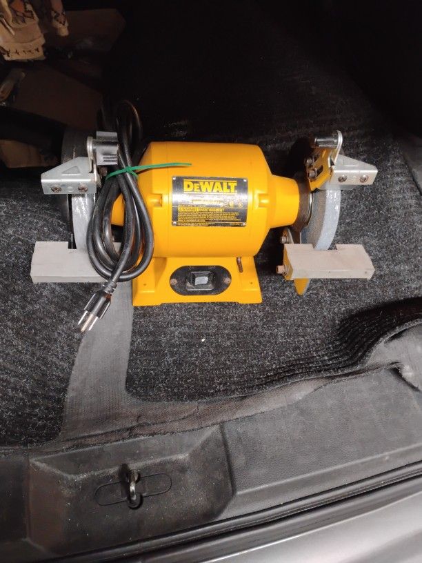 DeWalt Bench Grinder 6 "