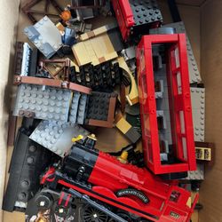 HARRY POTTER TRAIN LEGO