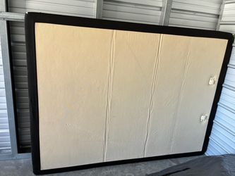 Queen size adjustable bed frame