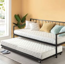Space Saving Twin Metal Pull Out Day Bed