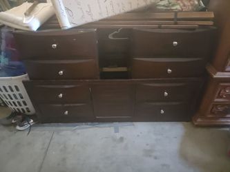Queen Size bed With doorsd