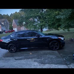 2012 Infiniti M37