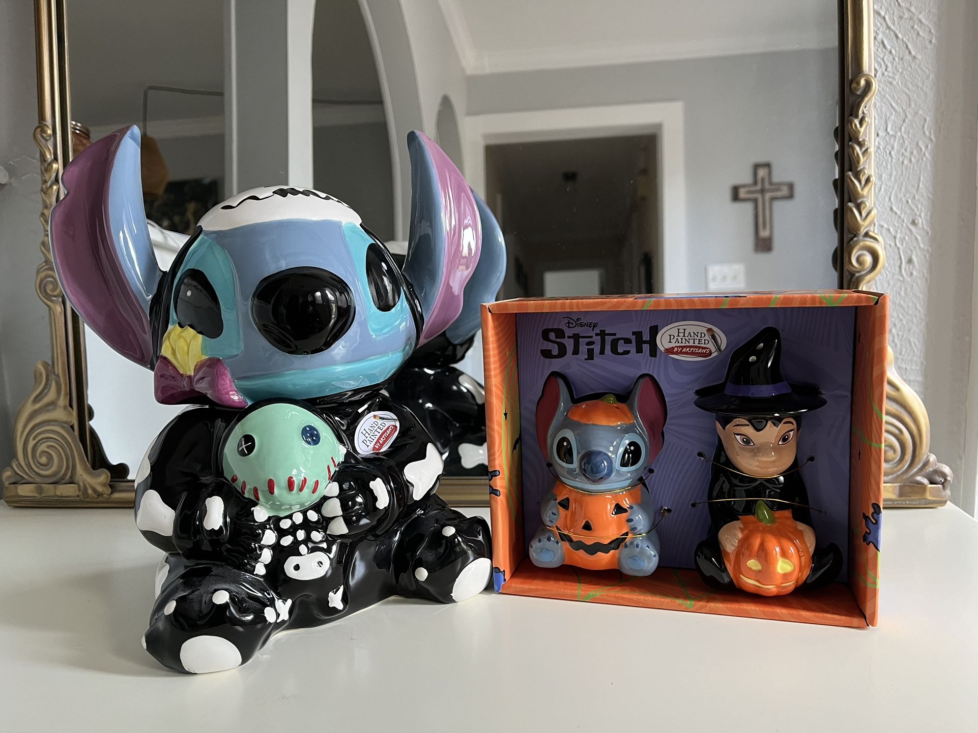 Disney Stitch Skeleton Scrump Halloween Jar w/ Lilo & Stitch Halloween Shakers