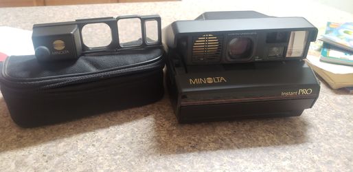 Minolta instant pro vintage camera