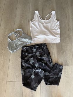 Athleta Brand Athletic Gray Bundle of 3 Women’s Medium Leggings, Sports Bra, and Tank (Small)