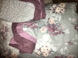 Twin/full reversible Comforter