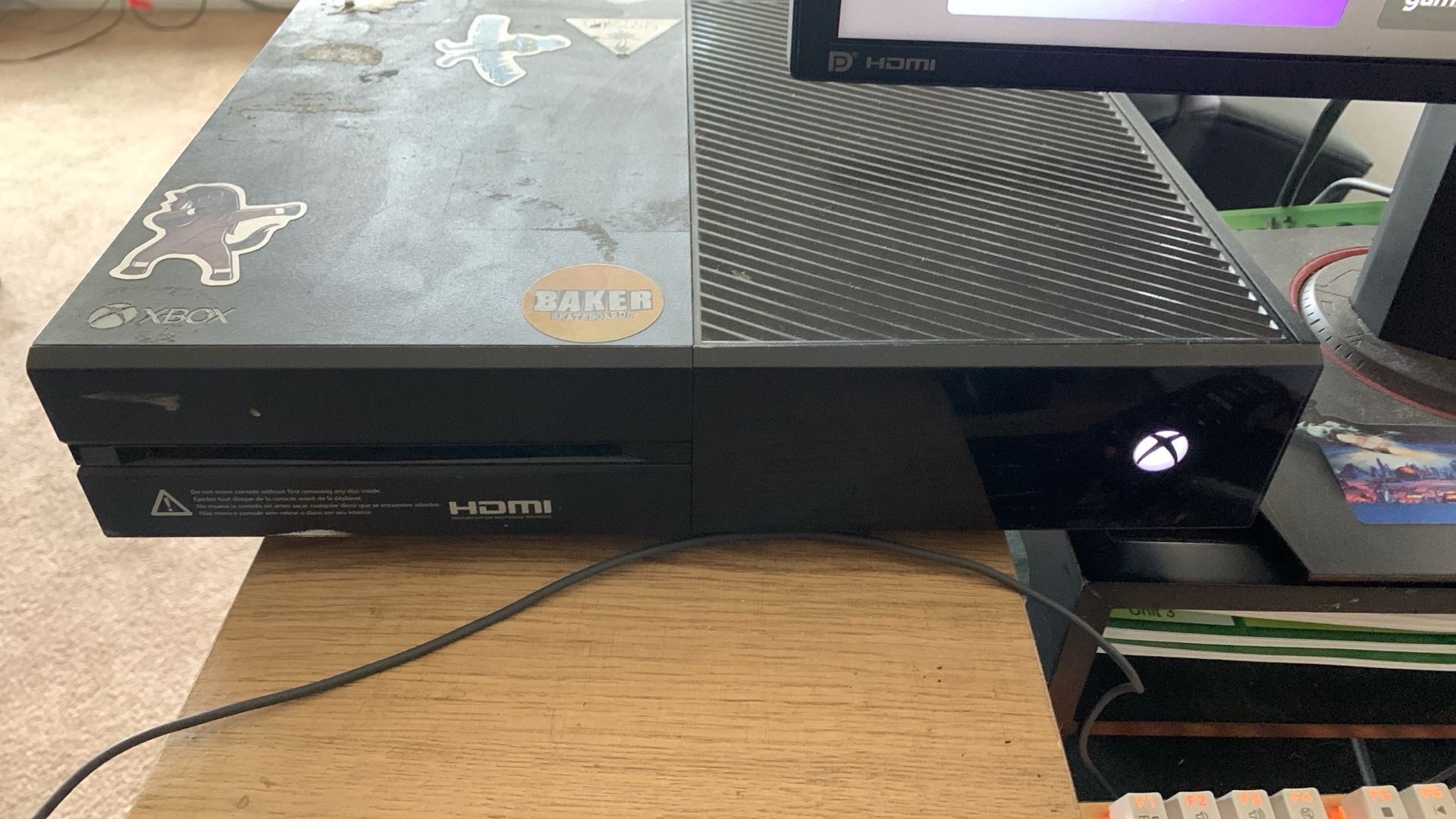 Xbox One With A Controller