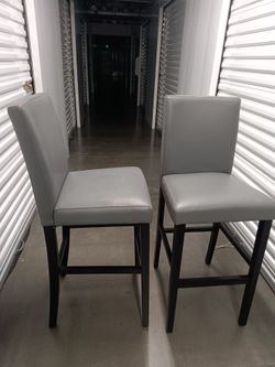 (2)chairs