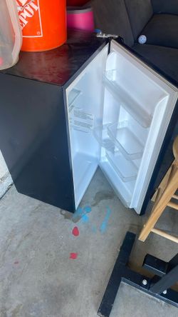 Mini Fridge Excellent Condition 